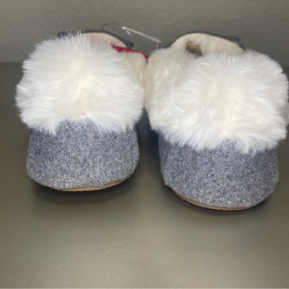 NWT TALBOTS RUBY BRUSHED FLANNEL MOCCASINS
IN GREY - SIZE 8 - Picture 8 of 9